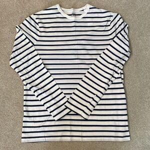 J Crew essential long sleeve tee. Cream and navy stripe. Size medium. NWT.
